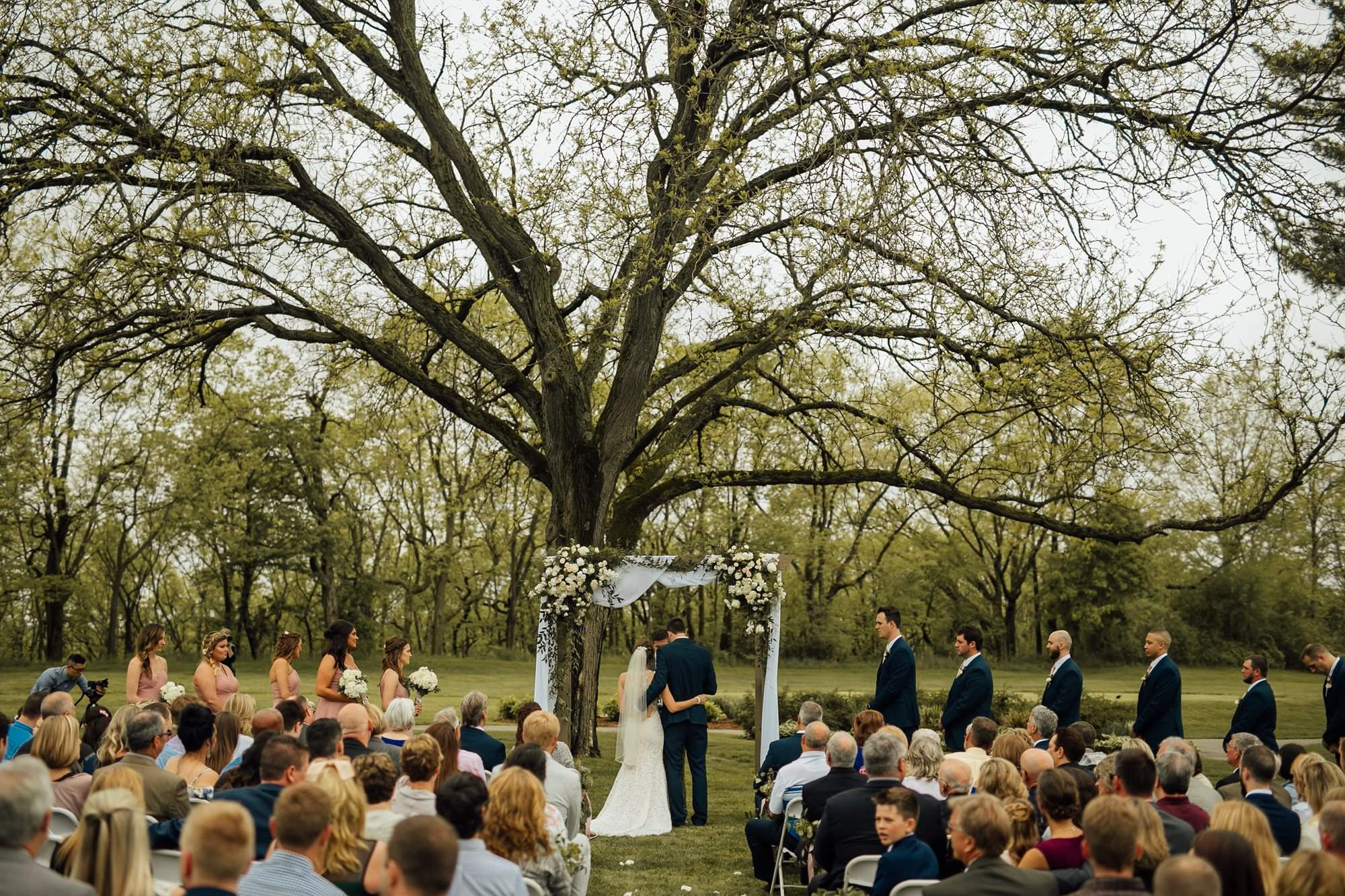 2018-5-Sammi-Travis-Ceremony-Grand-Rapids-Michigan-Wedding-Photographer-190