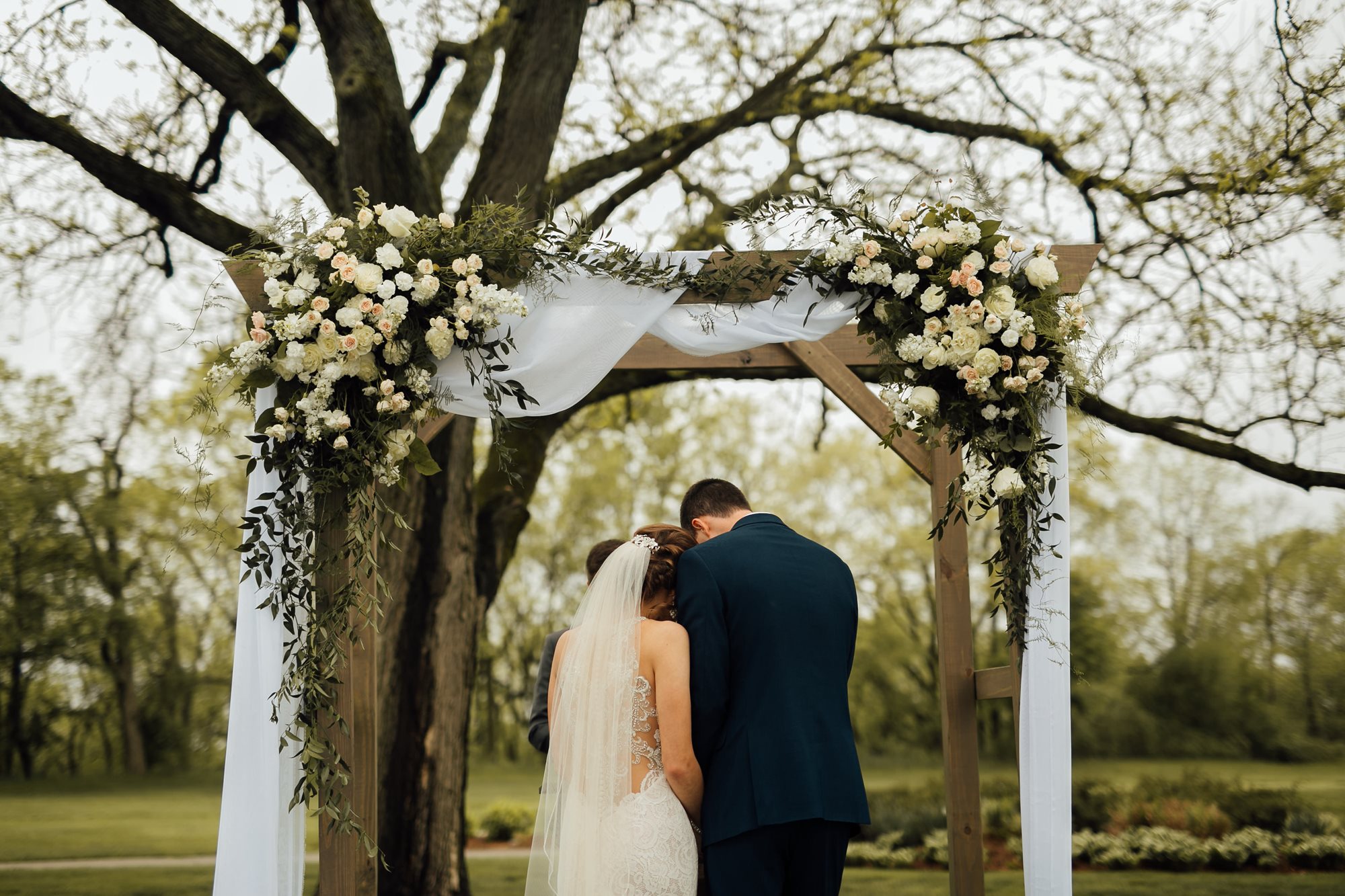 2018-5-Sammi-Travis-Ceremony-Grand-Rapids-Michigan-Wedding-Photographer-197