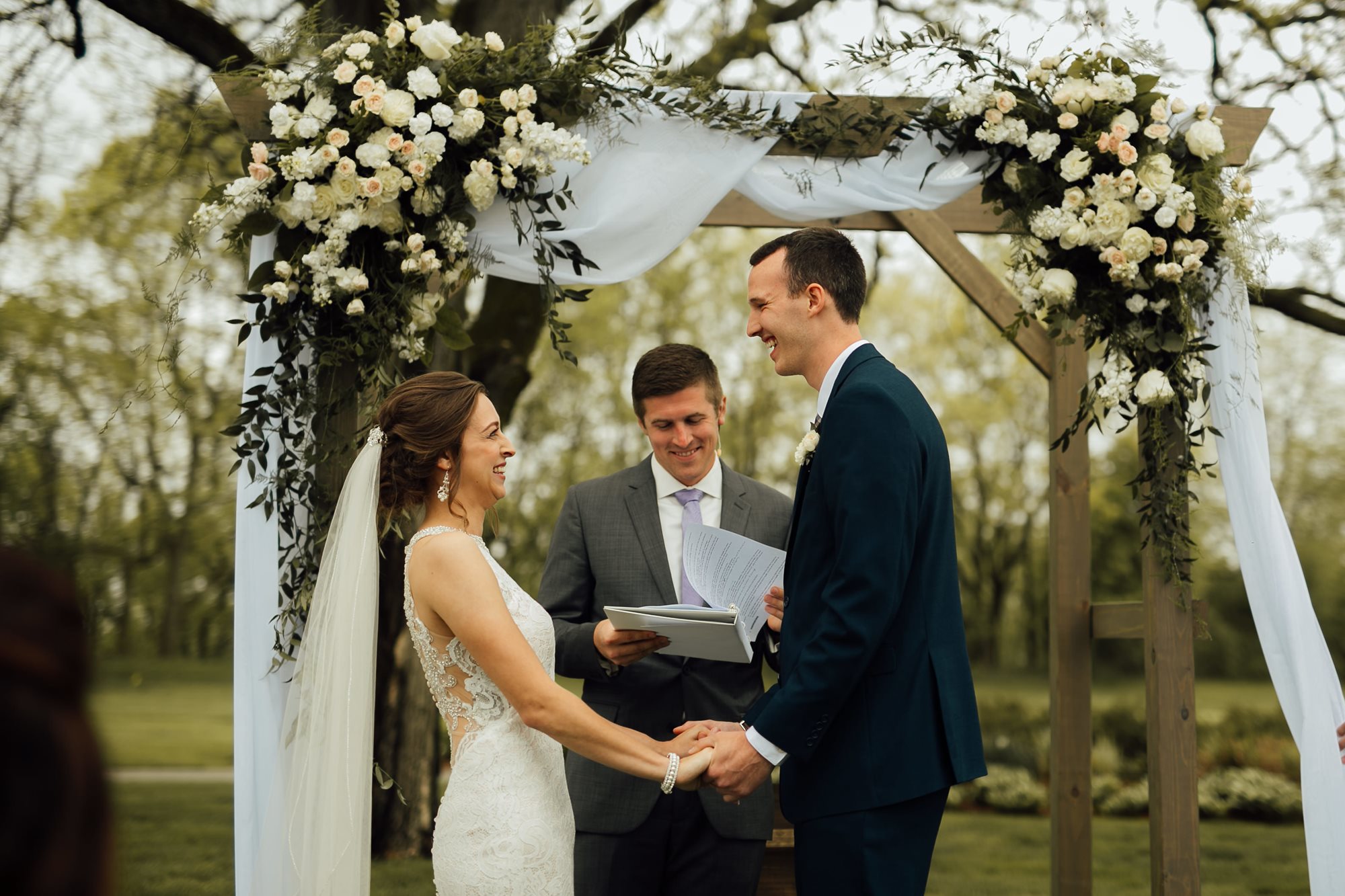 2018-5-Sammi-Travis-Ceremony-Grand-Rapids-Michigan-Wedding-Photographer-181